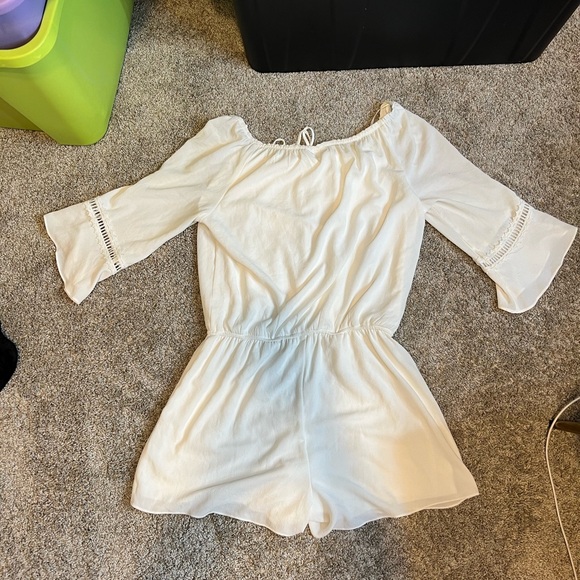 a.n.a On Or Off Shoulder Bohemian Romper Size Medium - Picture 2 of 6